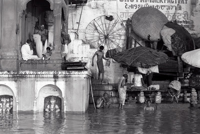 Jeroen Swolfs - Varanasi at Sunrise