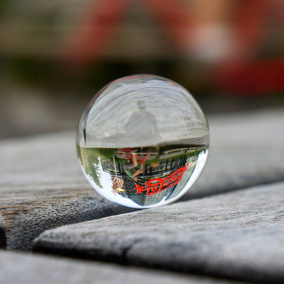 Peter van de Wijngaart - Lost a marble in Queens